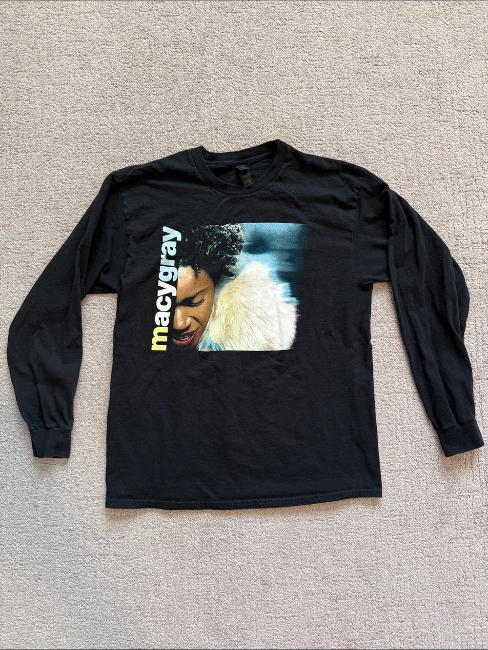 Vintage Black Macy Gray Long-Sleeve Graphic Tee - On How Life Is